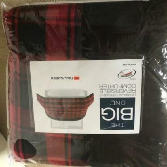 NIP RED PLAID DOWN ALTERNATIVE COMFORTER FULL/QUEEN - Picture 6 of 11
